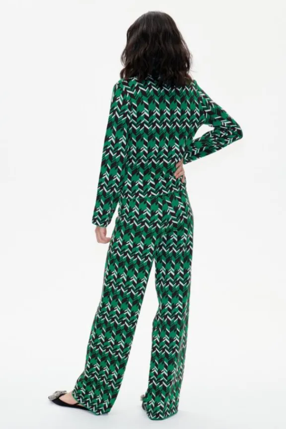 cabery_trousers__green_ge_3.webp Baum Und Pferdgarten Cabery Trousers - Green Geometric | Trousers And Playsuits | Suits & Co-Ordinates