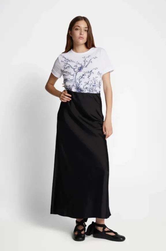 fedelio_tshirt__white_5.webp Munthe Fedelio T-Shirt - White | Shirts And Tops