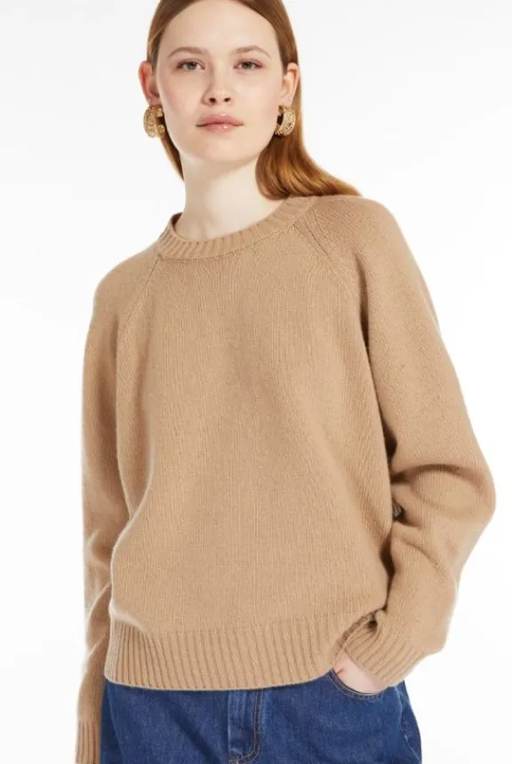 gabbia_relaxed_fit_crew_n_3.webp Weekend MaxMara Gabbia Relaxed Fit Crew Neck Sweater - Camel | Knitwear