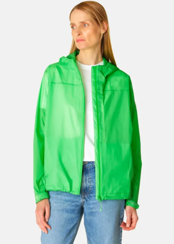 lightrain_windbreaker__br_5.webp Ilse Jacobsen LIGHTRAIN05 Windbreaker - Bright Green | Rainwear | Jackets And Coats