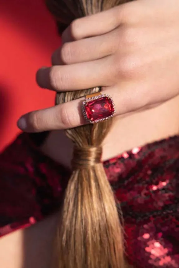 lydia_cocktail_ring__mulb_2.webp Caroline Svedbom Lydia Cocktail Ring - Mulberry Red + Light Rose | Jewellery | Gifts
