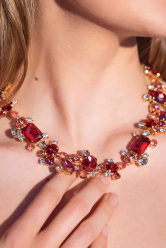 noora_necklace__goldmulbe_2.webp Caroline Svedbom Noora Necklace - Gold/Mulberry Red Combo | Jewellery