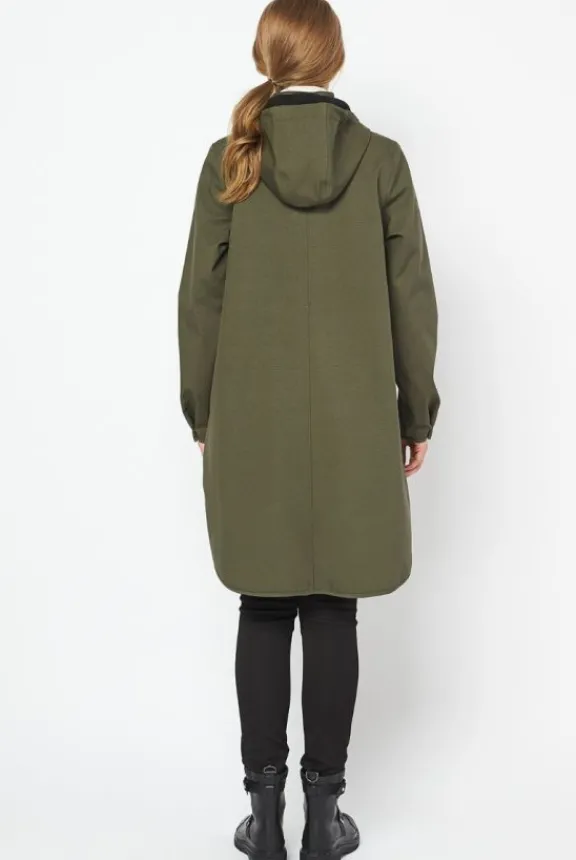 rain_raincoat__dark_indig_9.webp Ilse Jacobsen RAIN128 Raincoat - Dark Indigo | Rainwear | Jackets And Coats