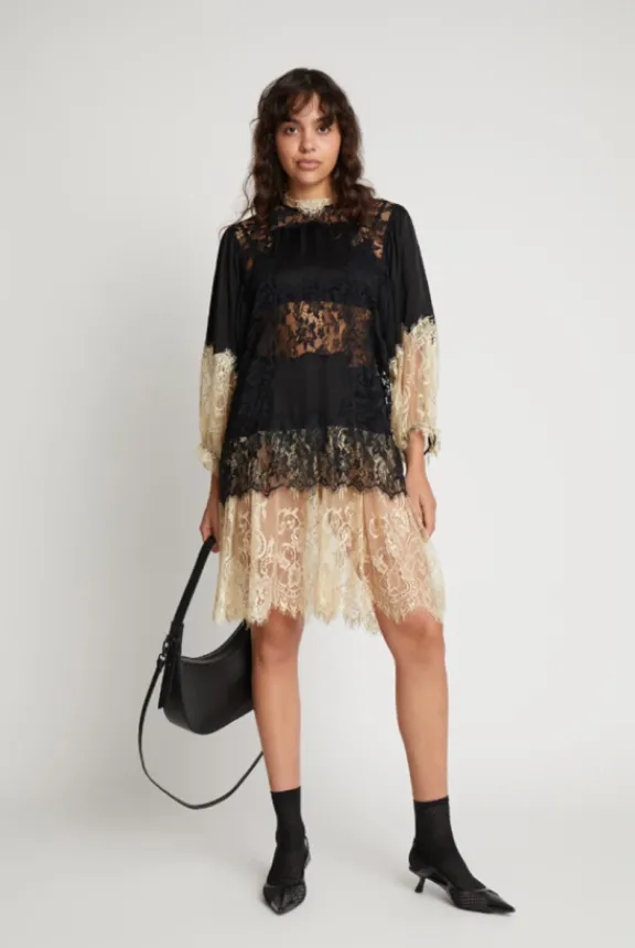 sagos_dress__black_2.webp Munthe Sagos Dress - Black | Dresses