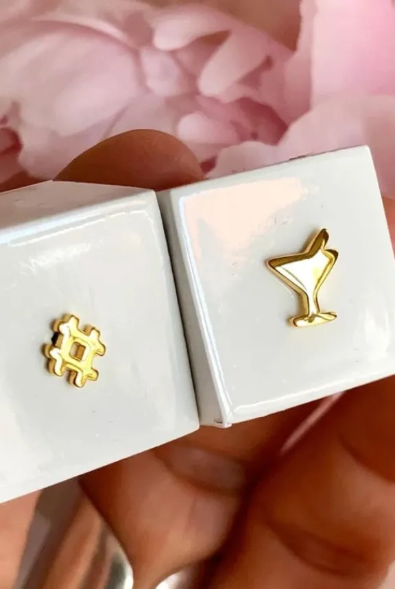 saturday_one_piece__gold__3.webp Lulu Copenhagen Saturday One Piece - Gold Plated | Jewellery | Gifts