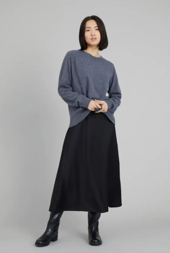 sweetcorn_sweater__charco_3.webp Munthe Sweetcorn Sweater - Charcoal | Knitwear