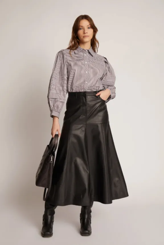 trudie_top__choco_4.webp Munthe Trudie Top - Choco | Shirts And Tops