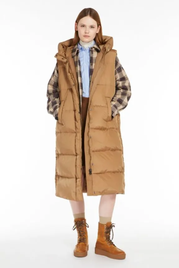 zimino_waterrepellent_gil_2.webp Weekend MaxMara Zimino Water-Repellent Gilet - Camel | Jackets And Coats